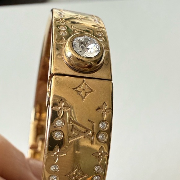 Authentic Louis Vuitton bracelet in size small. - Picture 10 of 10